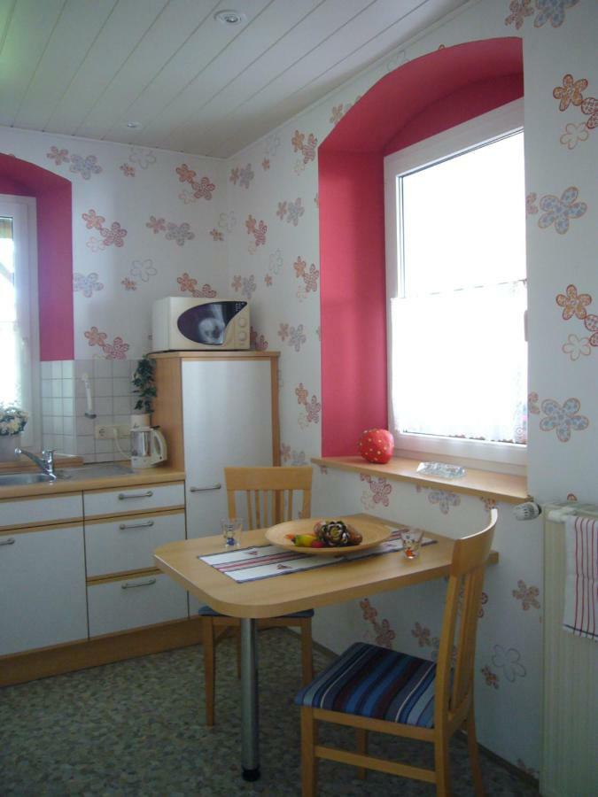 Ferienwohnung im alten Schulhaus - keine Monteure Plech Exterior foto